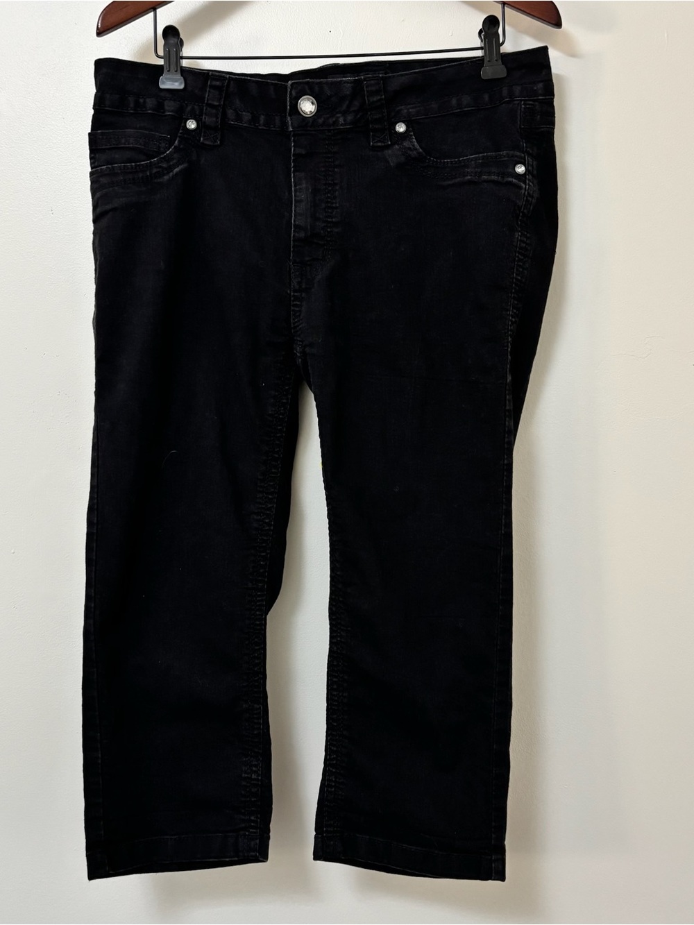 Suko jeans Women's Black Capri Pants - Classic Slim Fit